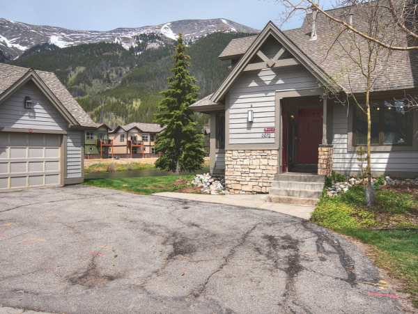 Copper MTN East Village Pet Friendly townhome